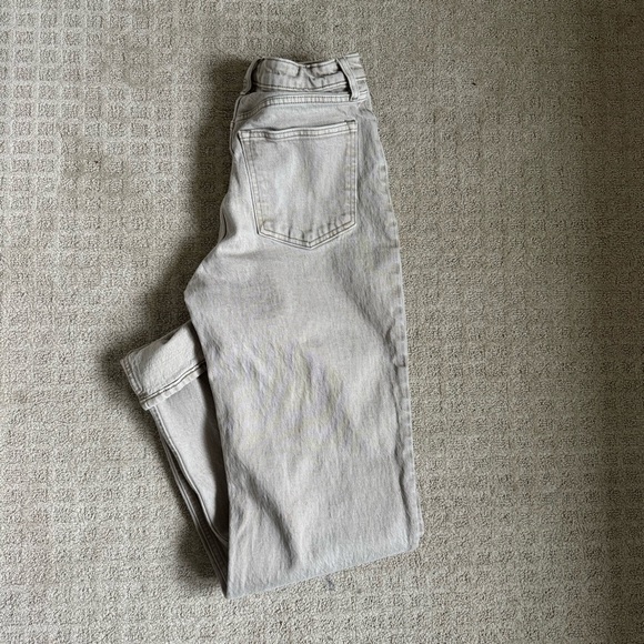 Abercrombie & Fitch women’s The 90s Relaxed beige High Rise denim jeans size 6 - Picture 2 of 7